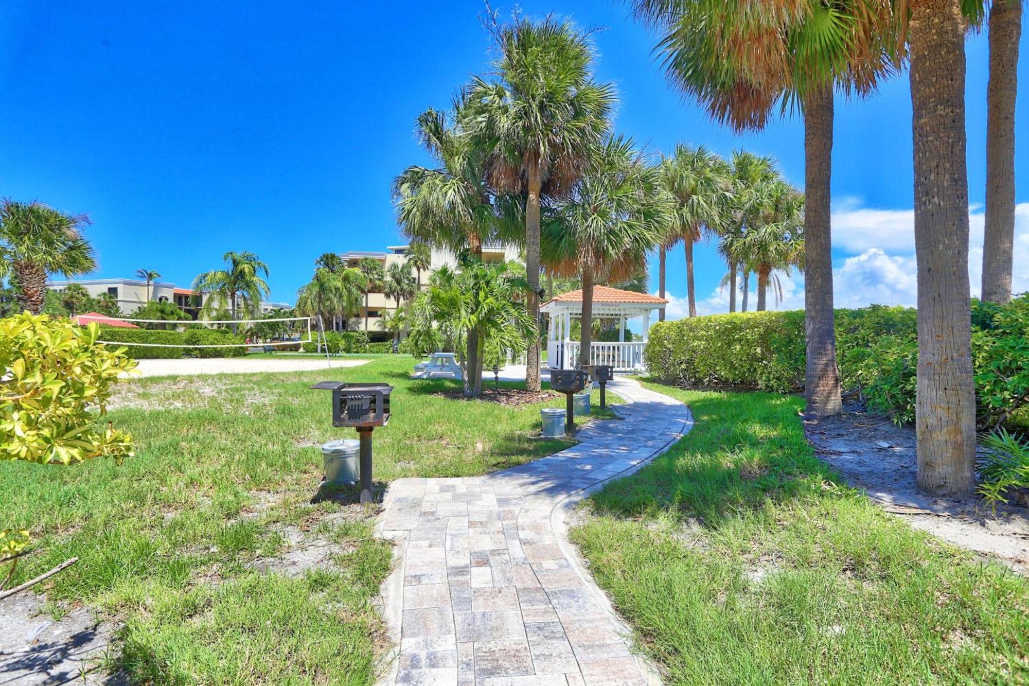Land'S End 11-203 Beach Front - Premier St. Pete Beach Esterno foto